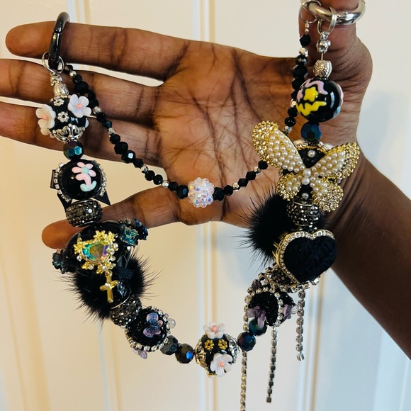 Handmade Phone Chain - Picture 3 of 3